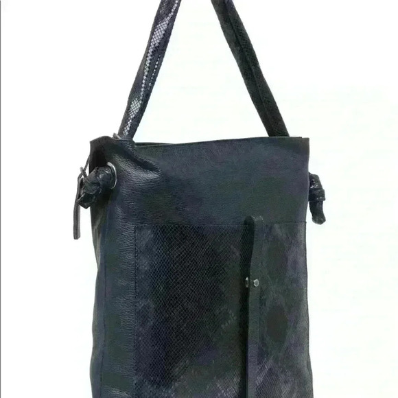 Persaman Snake Embossed Shoulder Bag - Picture 3 of 9